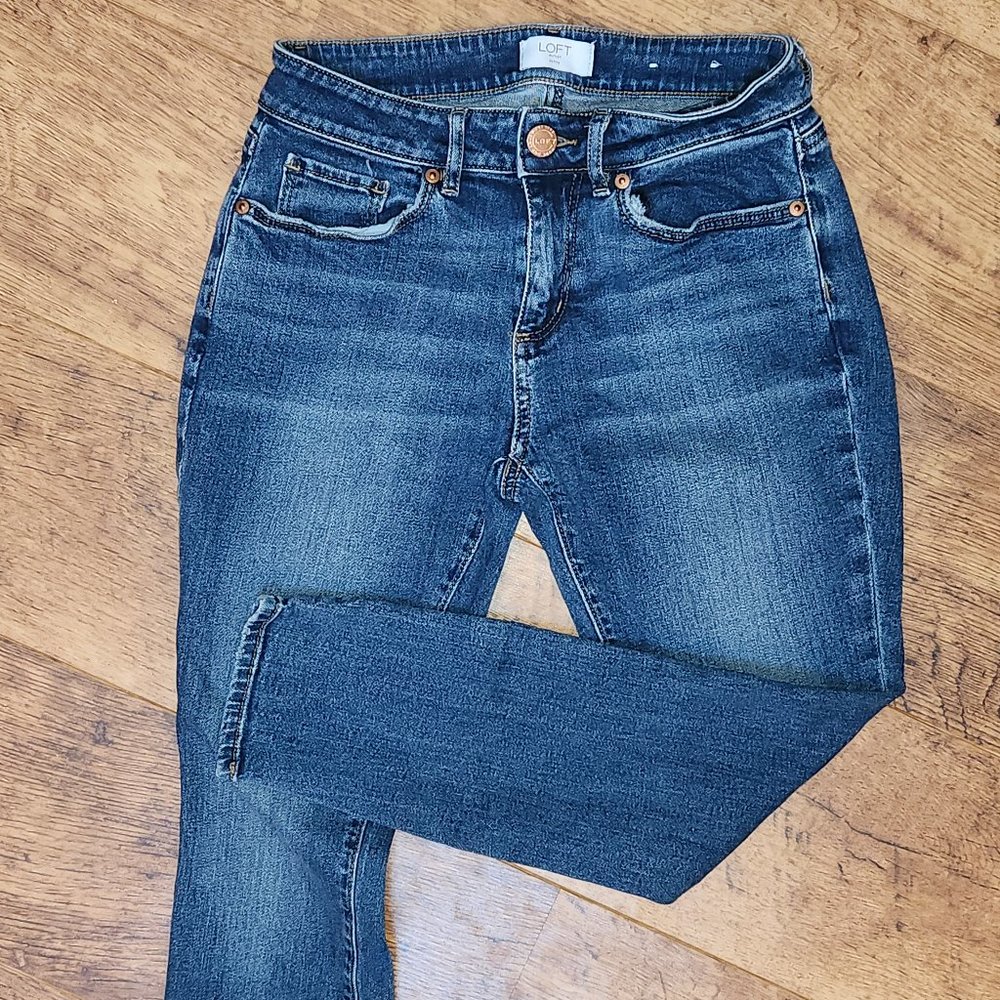 LOFT Medium Wash Skinny Jeans with Subtle Fading